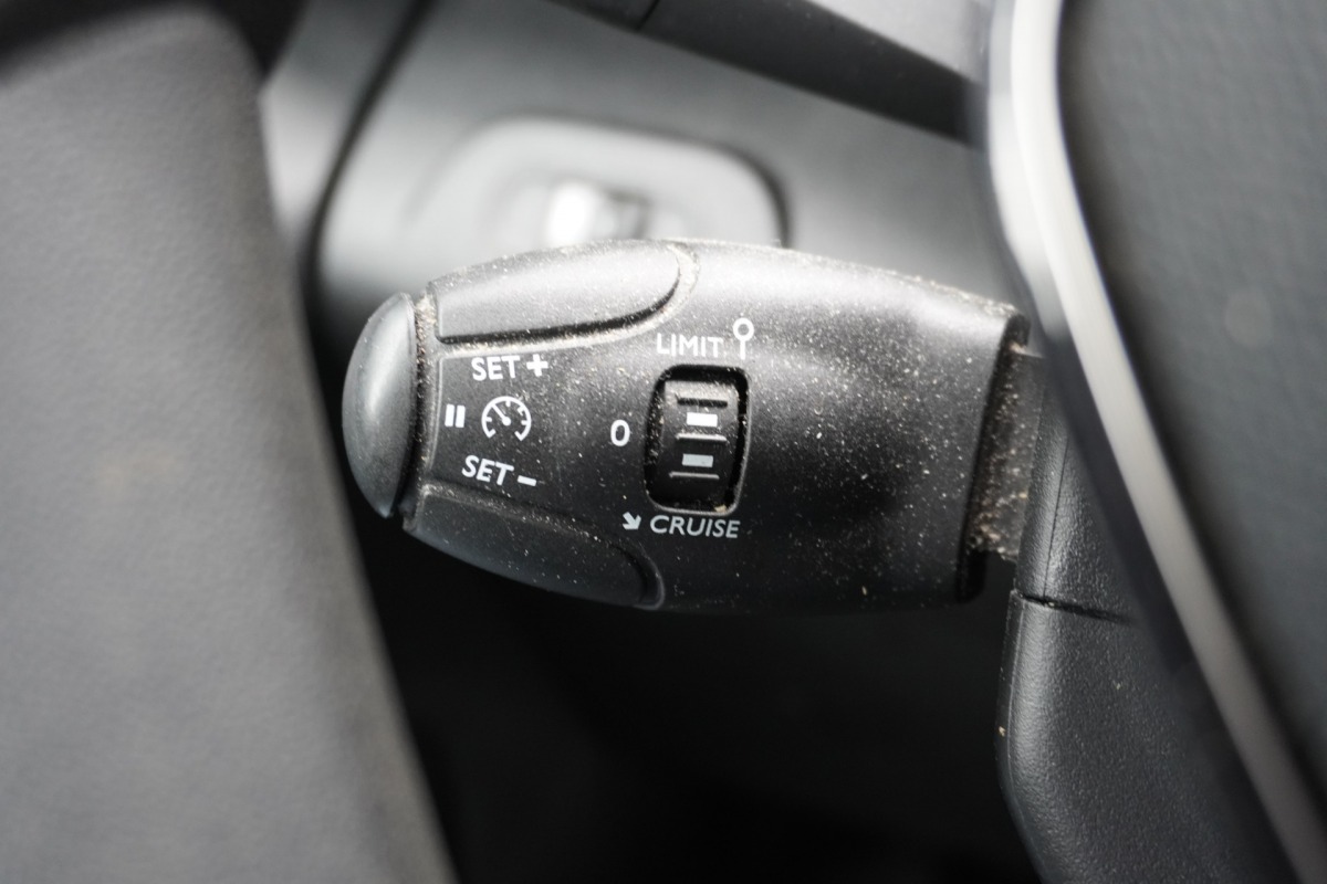 Peugeot Partner 1.2 PT Benzine! EURO 6 - Airco - Navi - Cruise - €12.900,- Excl. Peugeot Partner 1.2 PT Benzine! EURO 6 - Airco - Navi - Cruise - €12.900,- Excl.