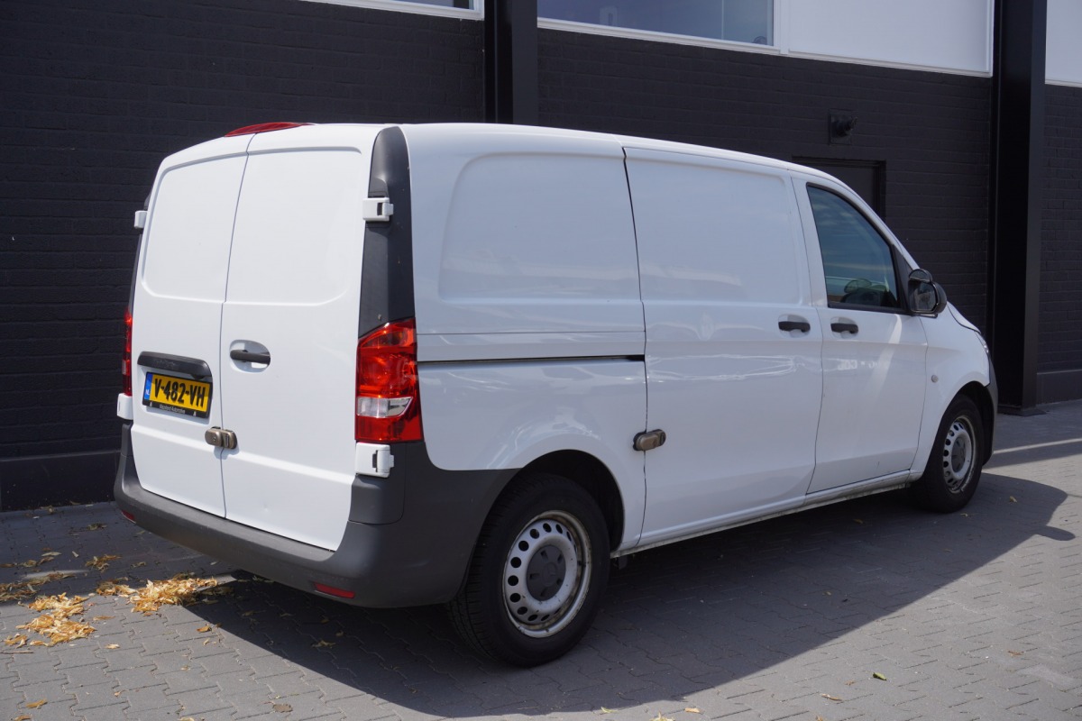 Mercedes-Benz Vito 109 CDI - EURO 6 - Airco - Navi - Cruise - €10.950,- Excl. Mercedes-Benz Vito 109 CDI - EURO 6 - Airco - Navi - Cruise - €10.950,- Excl.