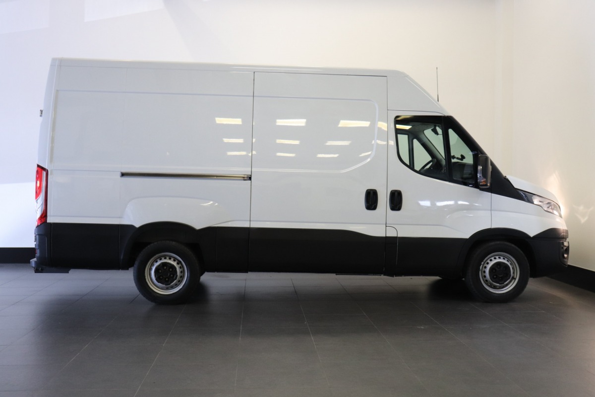 Iveco Daily 35S12V 2.3 L2H2 EURO 6 - Airco - Cruise - Camera - €13.900,- Excl.