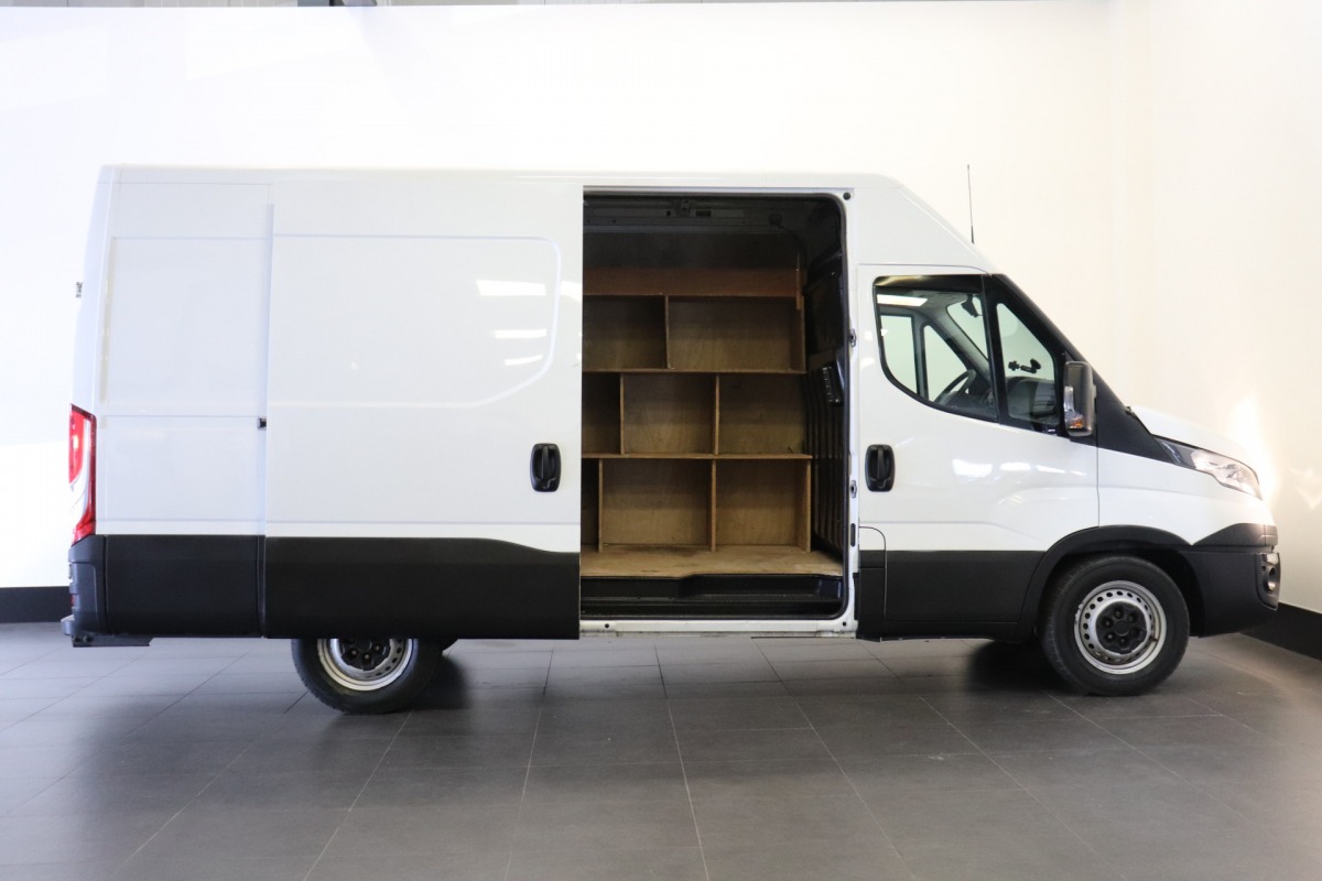 Iveco Daily 35S12V 2.3 L2H2 EURO 6 - Airco - Cruise - Camera - €13.900,- Excl.