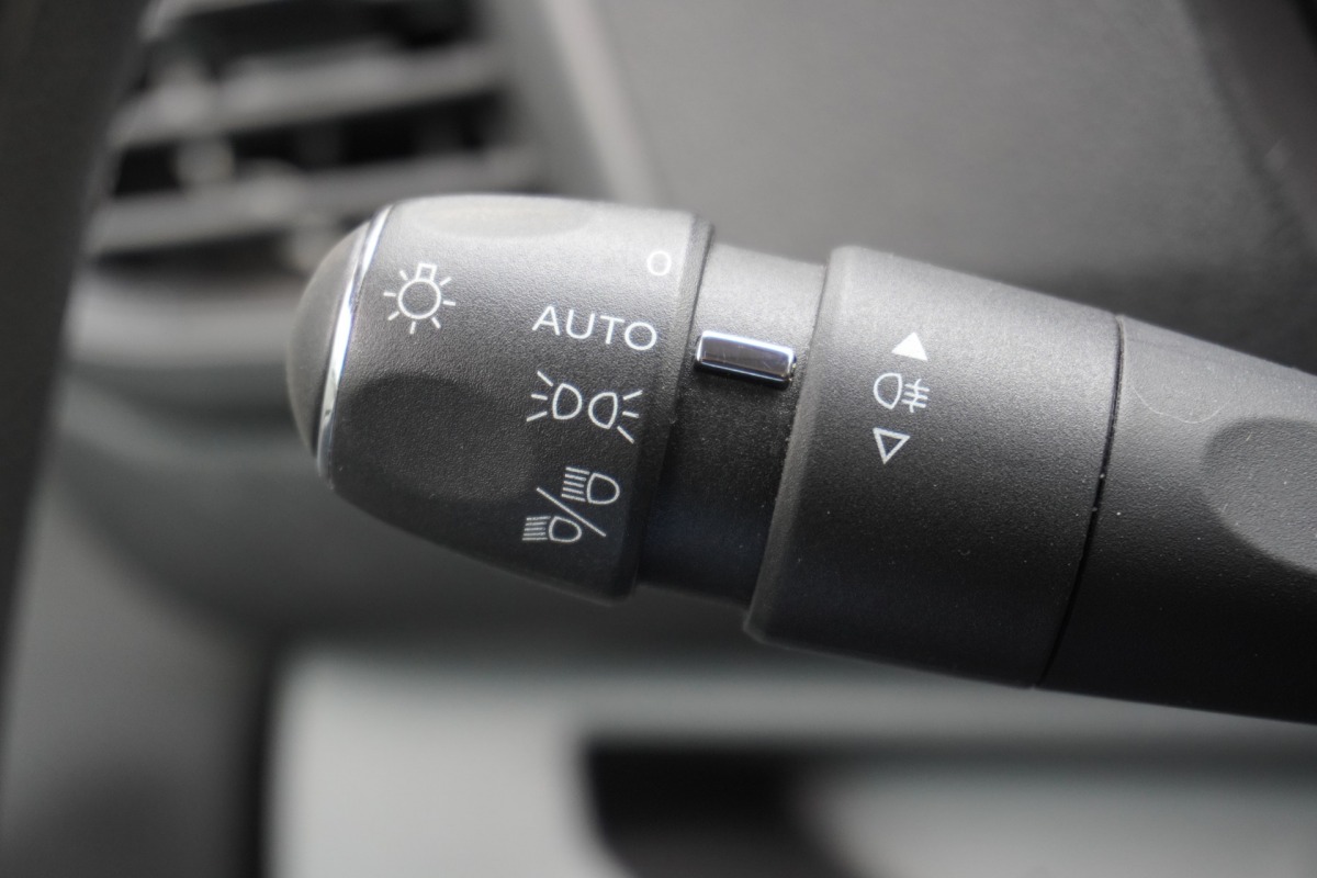 Peugeot Expert 2.0 BlueHDI 120PK Dubbel cabine EURO 6 - Airco -Navi - Cruise - €14.950,- Excl. Peugeot Expert 2.0 BlueHDI 120PK Dubbel cabine EURO 6 - Airco -Navi - Cruise - €14.950,- Excl.