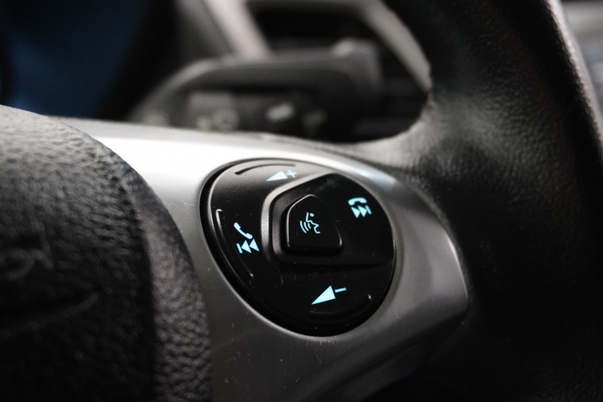 Ford Transit Connect 1.5 EcoBlue EURO 6 - Airco - Cruise - PDC - €10.950,- Excl. Ford Transit Connect 1.5 EcoBlue EURO 6 - Airco - Cruise - PDC - €10.950,- Excl.