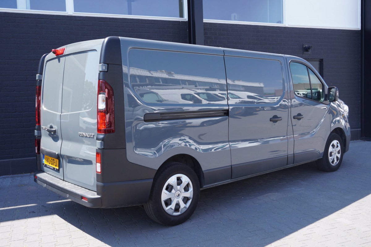 Renault Trafic 2.0 dCi 150PK Automaat L2 - EURO 6 - Airco - Navi - Cruise - €22.499,- Excl.