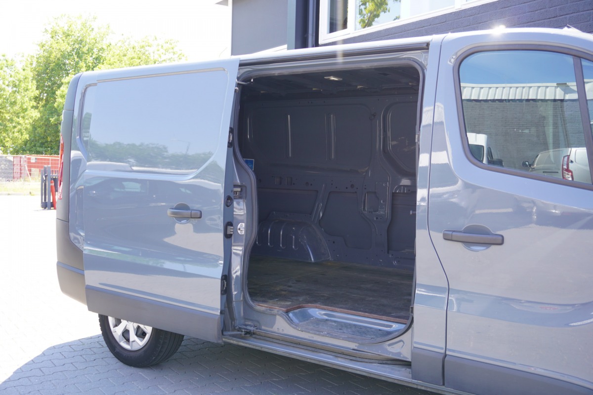 Renault Trafic 2.0 dCi 150PK Automaat L2 - EURO 6 - Airco - Navi - Cruise - €22.499,- Excl.
