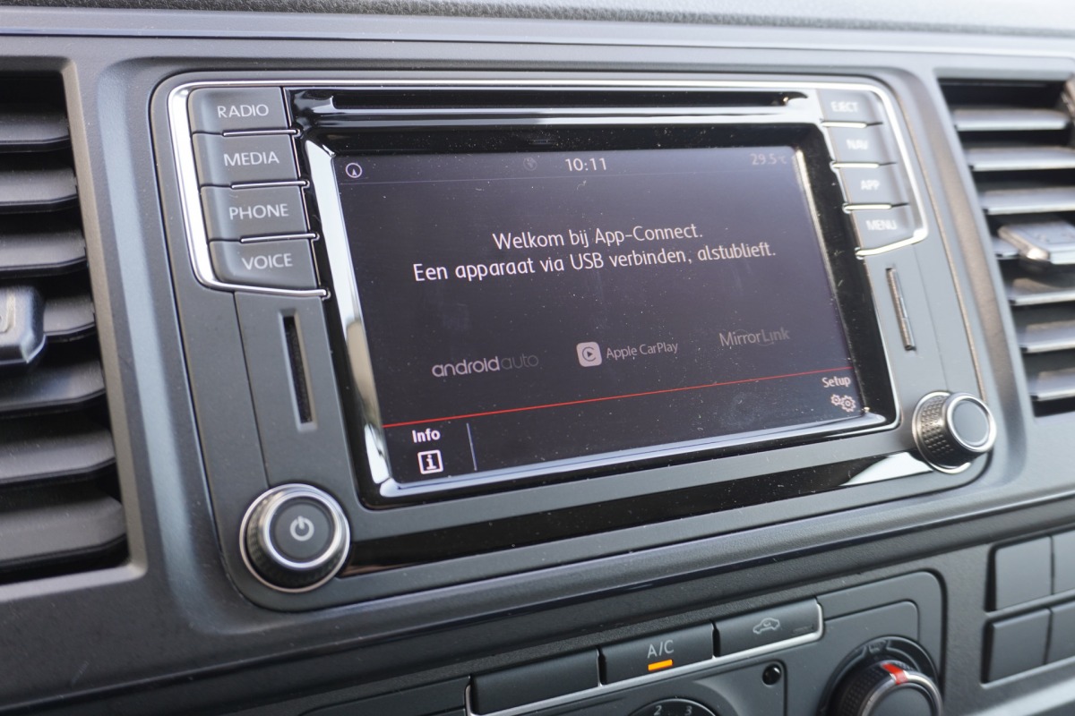 Volkswagen Transporter 2.0 TDI - EURO 6 - Airco - Navi - Cruise - €10.900,- Excl. Volkswagen Transporter 2.0 TDI - EURO 6 - Airco - Navi - Cruise - €10.900,- Excl.