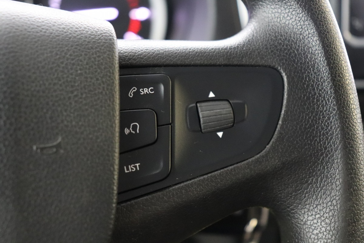 Peugeot Expert 1.5 BlueHDI 100PK L2 EURO 6 - Airco - Navi - Cruise - €11.900,- Excl.