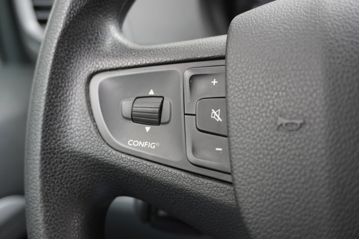 Peugeot Expert 2.0 BlueHDI 122PK Dubbele Cabine EURO 6 - Airco - Navi - Cruise - €16.950,- Excl. Peugeot Expert 2.0 BlueHDI 122PK Dubbele Cabine EURO 6 - Airco - Navi - Cruise - €16.950,- Excl.