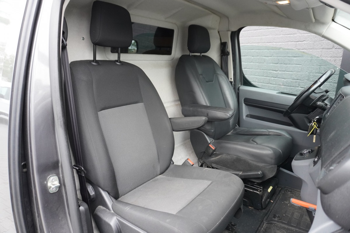 Peugeot Expert 2.0 BlueHDI 145PK Automaat EURO 6 - Airco - Cruise - Camera - €16.900,- Excl.