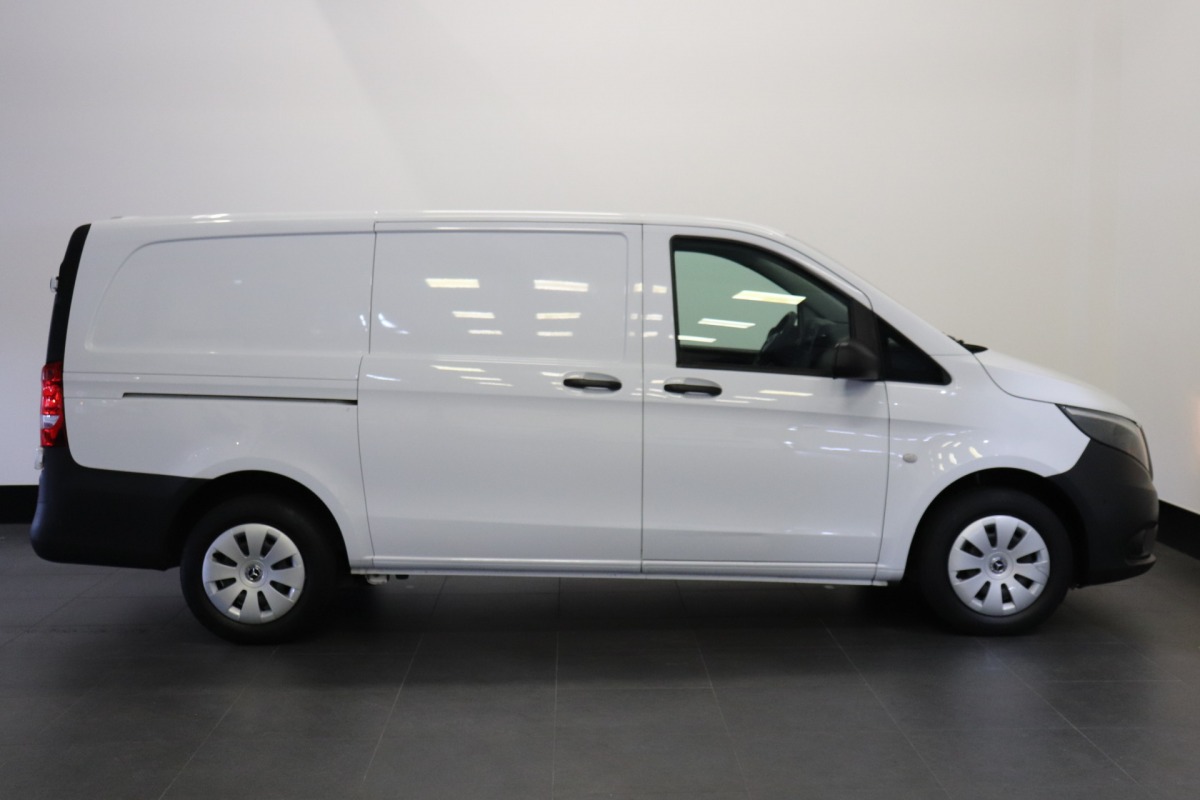 Mercedes-Benz Vito 110 CDI Lang EURO 6 - Airco - Cruise - PDC - Trekhaak - € 17.900,- Excl. Mercedes-Benz Vito 110 CDI Lang EURO 6 - Airco - Cruise - PDC - Trekhaak - € 17.900,- Excl.
