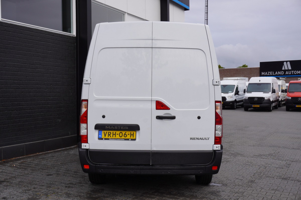 Renault Master 2.3 dCi 150PK L2H2 - EURO 6 - Airco - Cruise - PDC - €13.950,- Excl.