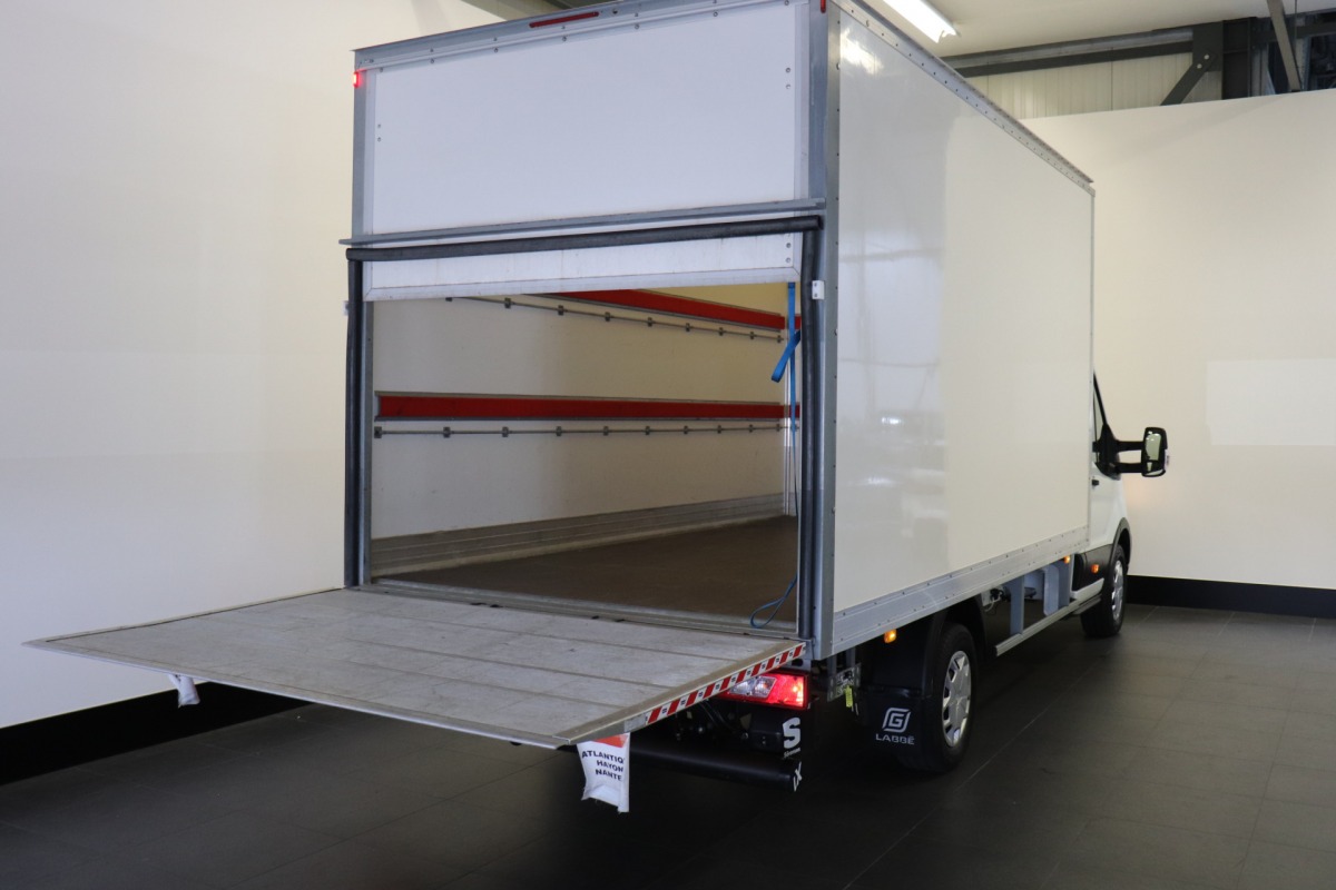 Ford Transit 2.0 TDCI 130PK L4 Bakwagen EURO 6 - Airco - Cruise - Laadklep -  € 25.950,- Excl.