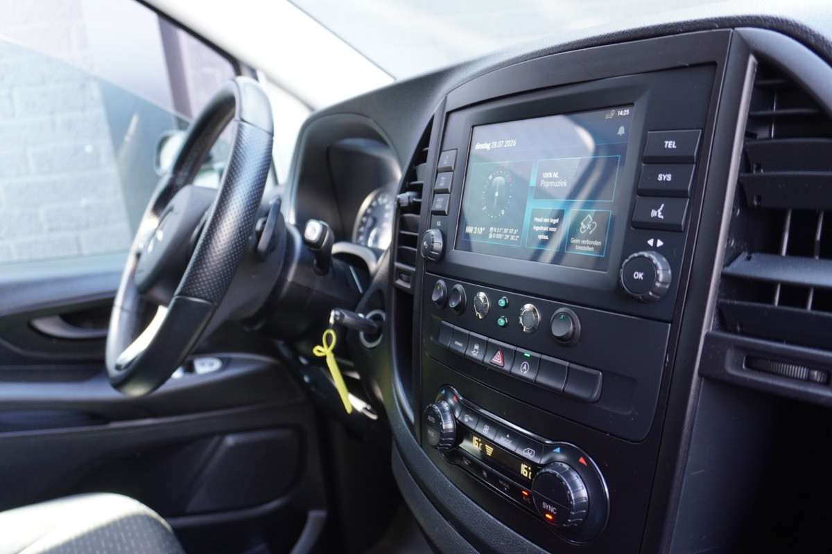Mercedes-Benz Vito 116 CDI Lang Automaat EURO 6 - A/C Climate - Cruise - Camera - €19.950,- Excl.