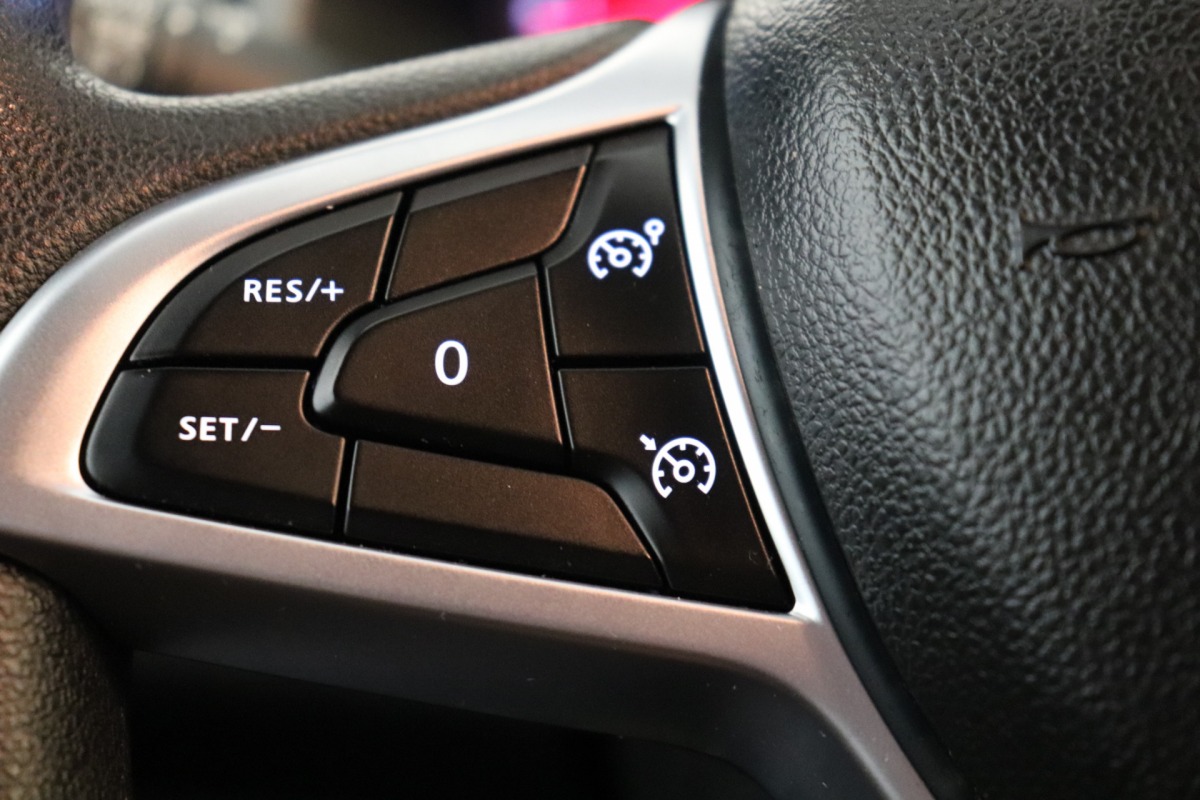 Renault Express 1.5 dCi EURO 6 - Airco - Navi - Cruise - €11.950,- Excl. Renault Express 1.5 dCi EURO 6 - Airco - Navi - Cruise - €11.950,- Excl.