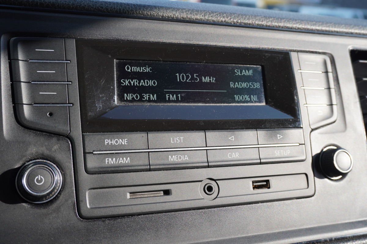 Volkswagen Crafter 2.0 TDI 140PK L3H3 EURO 6 - Airco - Radio - Cruise - €16.900,- Excl. Volkswagen Crafter 2.0 TDI 140PK L3H3 EURO 6 - Airco - Radio - Cruise - €16.900,- Excl.