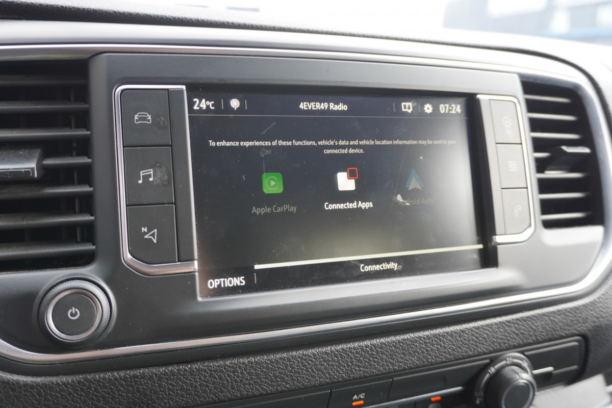 Opel Vivaro 2.0 L2 145PK EURO 6 - Airco - Navi - Cruise - €17.900,- Excl. Opel Vivaro 2.0 L2 145PK EURO 6 - Airco - Navi - Cruise - €17.900,- Excl.