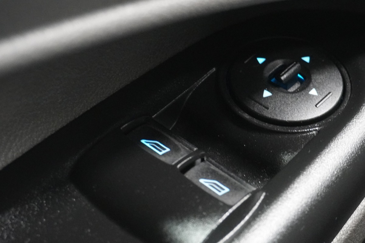 Ford Transit Connect 1.5 EcoBlue 100PK EURO 6 Airco - Cruise - Trekhaak - €10.950,- Excl.