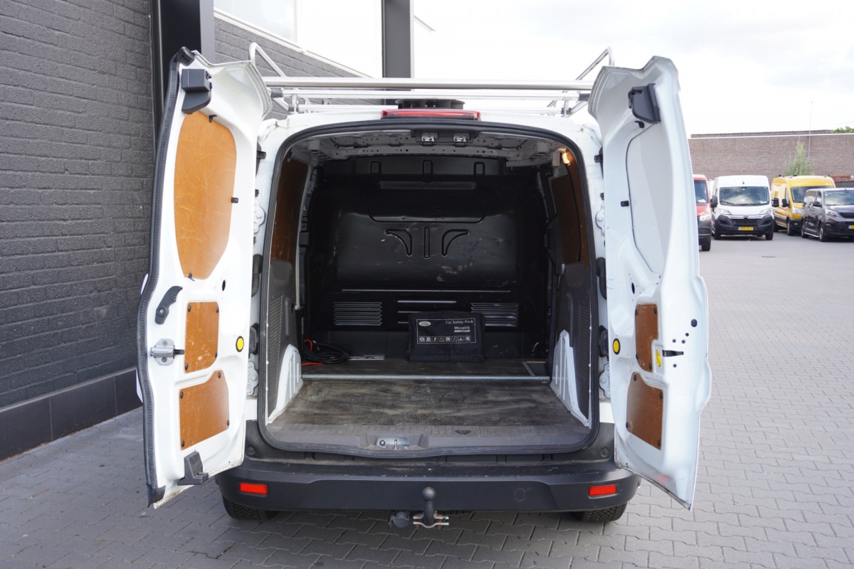 Ford Transit Connect 1.5 EcoBlue 100PK EURO 6 Airco - Cruise - Trekhaak - €10.950,- Excl. Ford Transit Connect 1.5 EcoBlue 100PK EURO 6 Airco - Cruise - Trekhaak - €10.950,- Excl.
