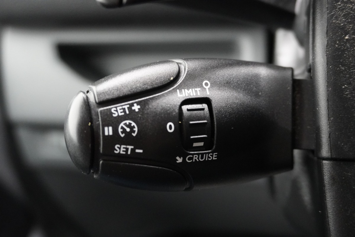 Peugeot Expert 2.0 BlueHDI L2 145PK AUTOMAAT EURO 6 - Airco - PDC - Camera - €14.900,- Excl.