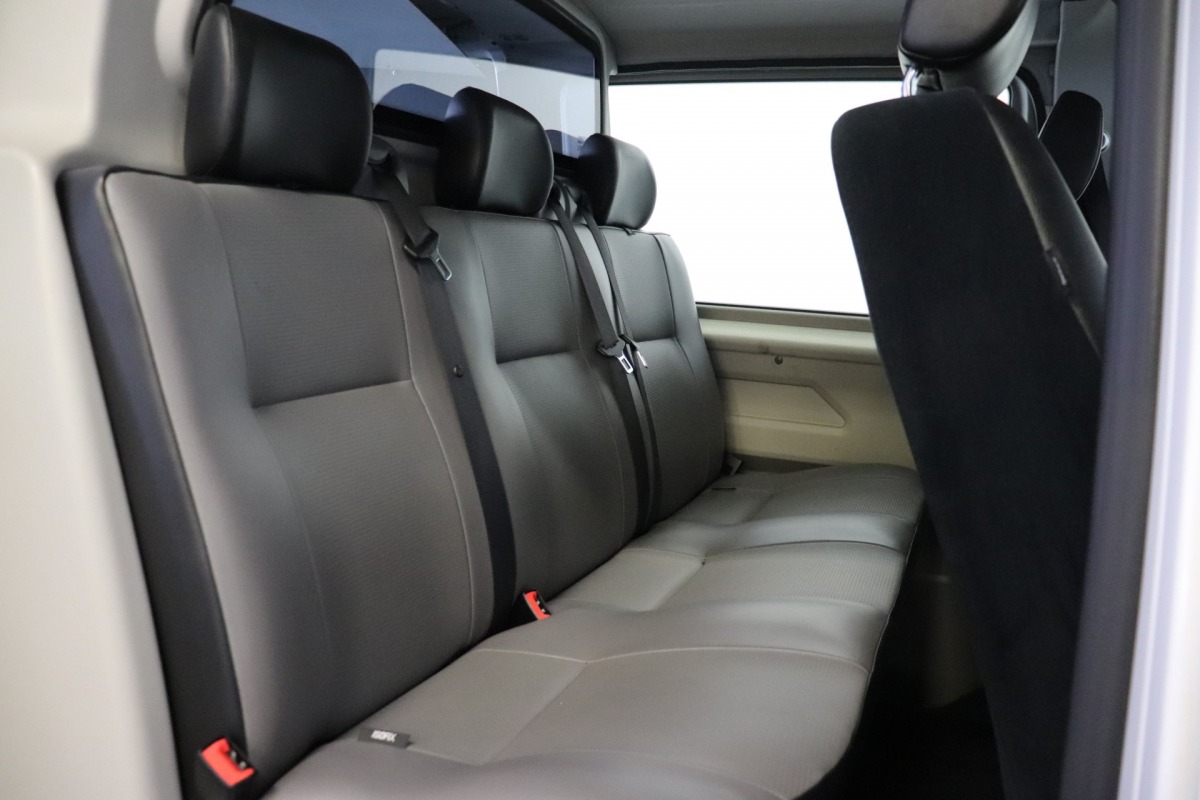 Volkswagen Transporter 2.0 TDI 150PK Automaat Dubbele Cabine EURO 6 - Airco - Cruise - Camera - € 18.900,- Excl. Volkswagen Transporter 2.0 TDI 150PK Automaat Dubbele Cabine EURO 6 - Airco - Cruise - Camera - € 18.900,- Excl.