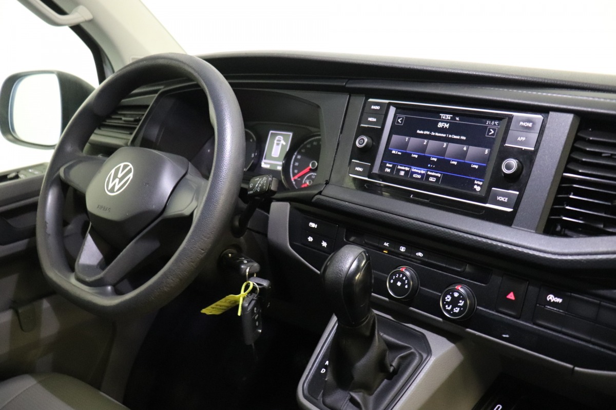 Volkswagen Transporter 2.0 TDI 150PK Automaat Dubbele Cabine EURO 6 - Airco - Cruise - Camera - € 18.900,- Excl. Volkswagen Transporter 2.0 TDI 150PK Automaat Dubbele Cabine EURO 6 - Airco - Cruise - Camera - € 18.900,- Excl.