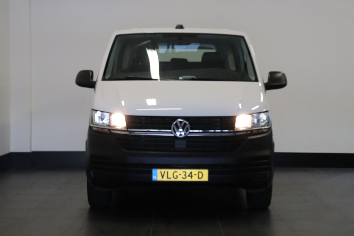 Volkswagen Transporter 2.0 TDI 150PK Automaat Dubbele Cabine EURO 6 - Airco - Cruise - Camera - € 18.900,- Excl. Volkswagen Transporter 2.0 TDI 150PK Automaat Dubbele Cabine EURO 6 - Airco - Cruise - Camera - € 18.900,- Excl.