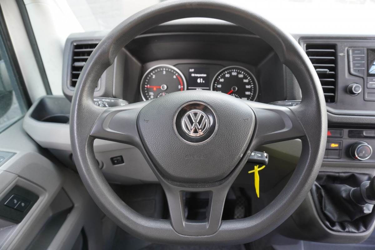 Volkswagen Crafter 2.0 TDI 140PK L3H3 EURO 6 - Airco - Cruise - €17.950,- Excl. Volkswagen Crafter 2.0 TDI 140PK L3H3 EURO 6 - Airco - Cruise - €17.950,- Excl.