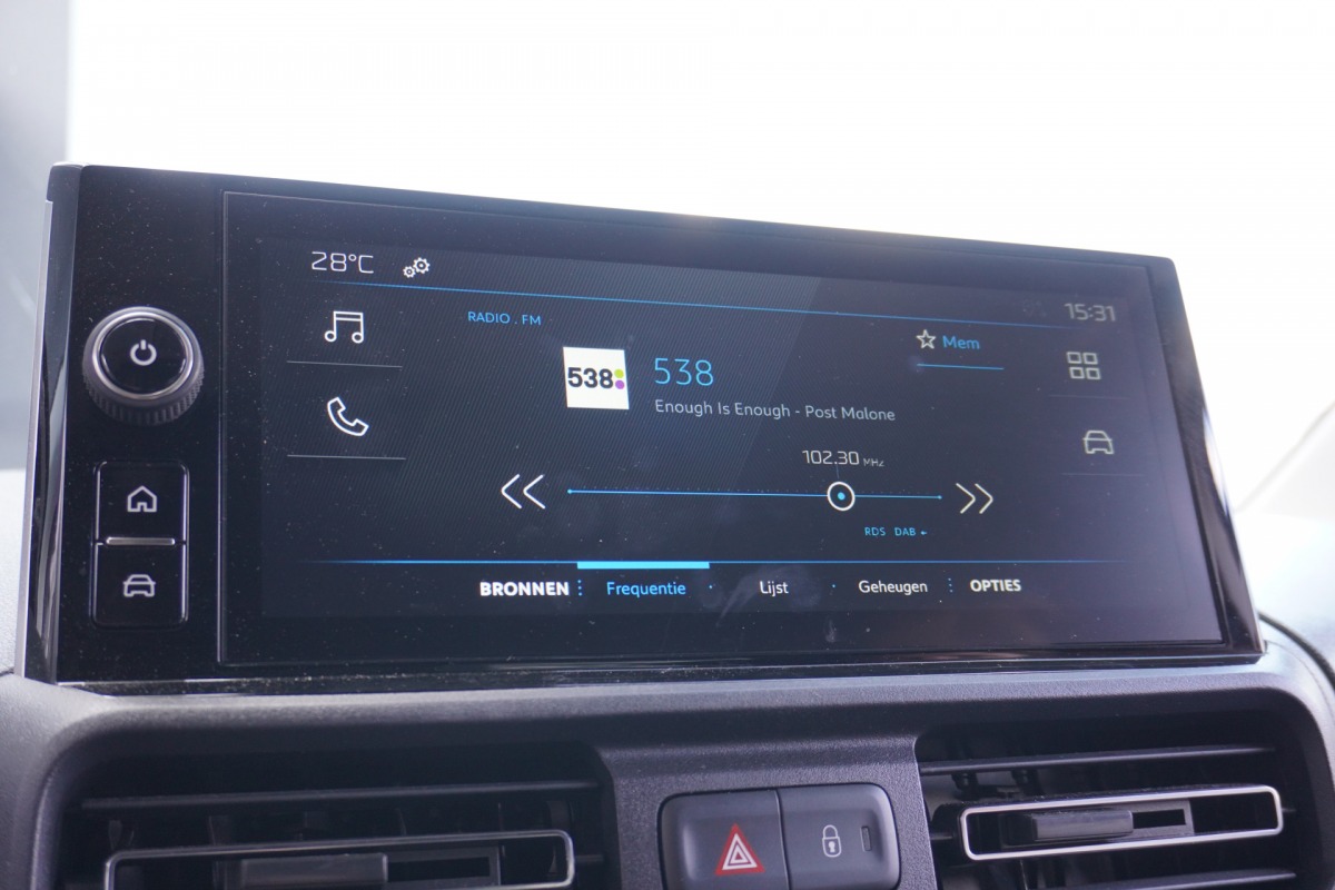 Peugeot Partner 1.5 BlueHDi 102PK L2 EURO 6 - Airco - Cruise - Camera - €16.950,- Excl. Peugeot Partner 1.5 BlueHDi 102PK L2 EURO 6 - Airco - Cruise - Camera - €16.950,- Excl.