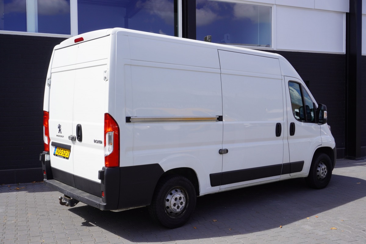 Peugeot Boxer 2.2 BlueHDi 120PK L2H2 EURO 6 - Airco - Navi - Cruise - €12.900,- Excl.
