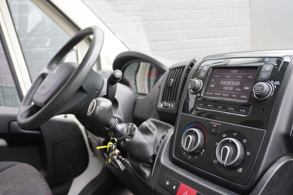 Peugeot Boxer 2.2 BlueHDi 120PK L2H2 EURO 6 - Airco - Navi - Cruise - €12.900,- Excl.