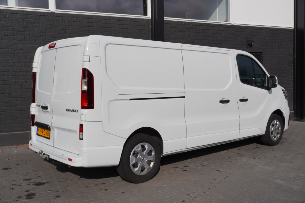 Renault Trafic 2.0 dCi 130PK L2 EURO 6 - Airco - Cruise - PDC - €21.950,- Excl.