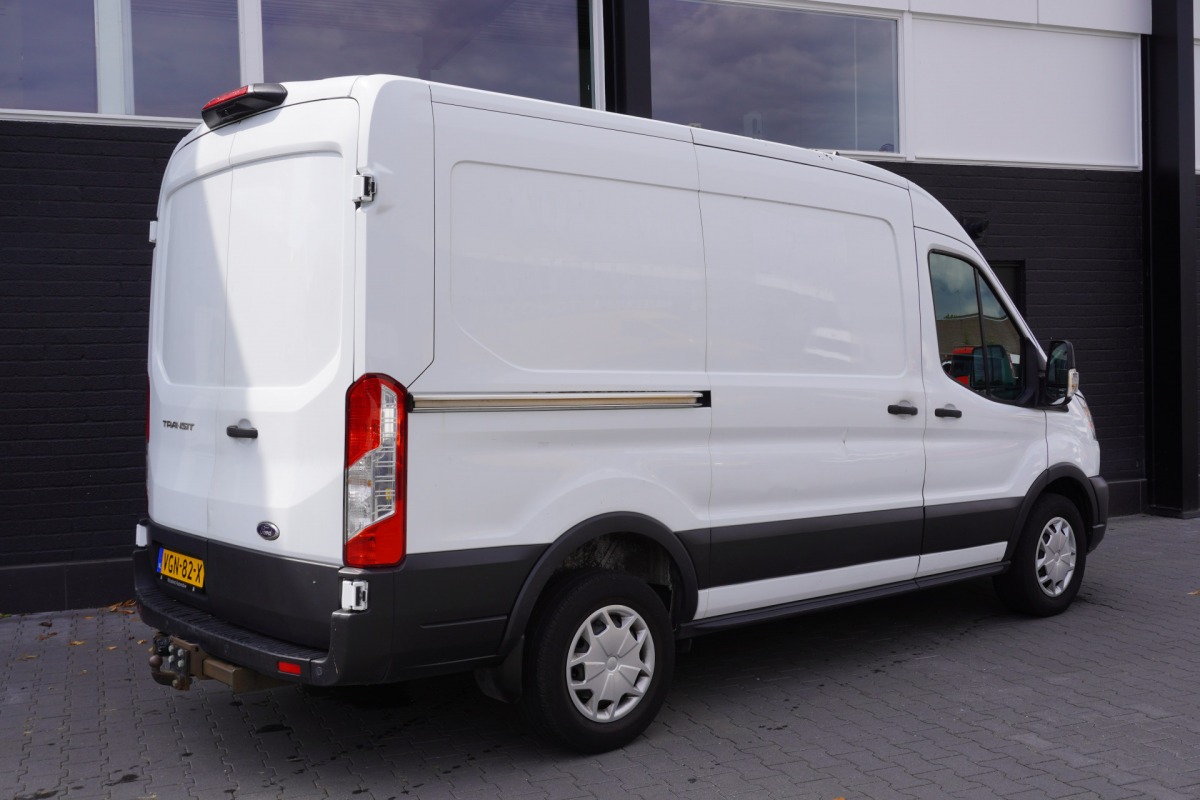Ford Transit 2.0 TDCI L2H2 EURO 6 - Airco - Navi - Cruise - €14.950,- Excl. Ford Transit 2.0 TDCI L2H2 EURO 6 - Airco - Navi - Cruise - €14.950,- Excl.