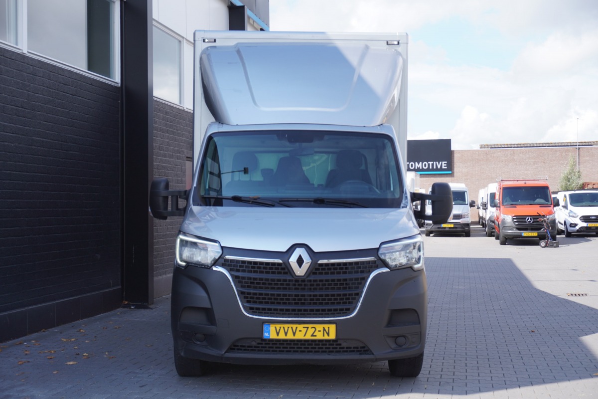 Renault Master 2.3 dCi 145PK L3 Bakwagen EURO 6 - Airco - Navi - Cruise - €24.950,- Excl. Renault Master 2.3 dCi 145PK L3 Bakwagen EURO 6 - Airco - Navi - Cruise - €24.950,- Excl.