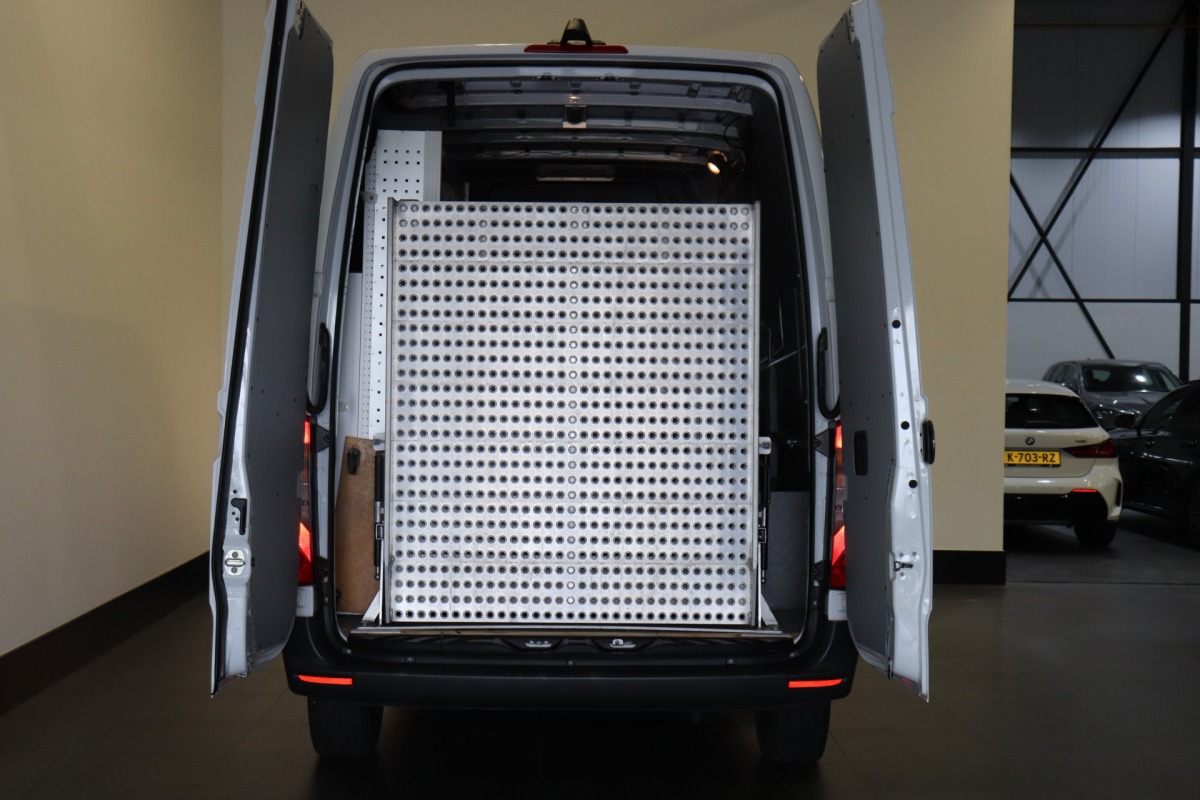 Mercedes-Benz Sprinter 311 2.2 CDI L2H2 EURO 6 - A/C Climate - Camera - €16.900,- Excl. Mercedes-Benz Sprinter 311 2.2 CDI L2H2 EURO 6 - A/C Climate - Camera - €16.900,- Excl.