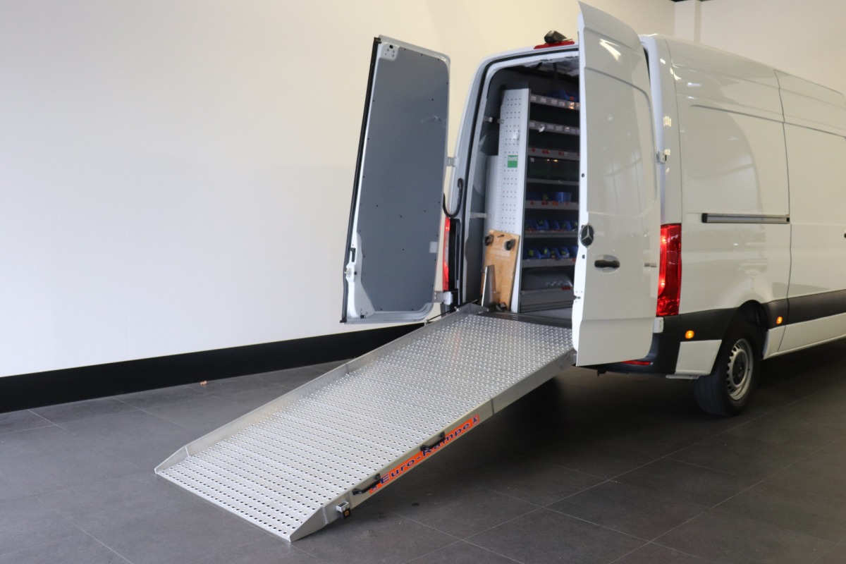 Mercedes-Benz Sprinter 311 2.2 CDI L2H2 EURO 6 - A/C Climate - Camera - €16.900,- Excl. Mercedes-Benz Sprinter 311 2.2 CDI L2H2 EURO 6 - A/C Climate - Camera - €16.900,- Excl.