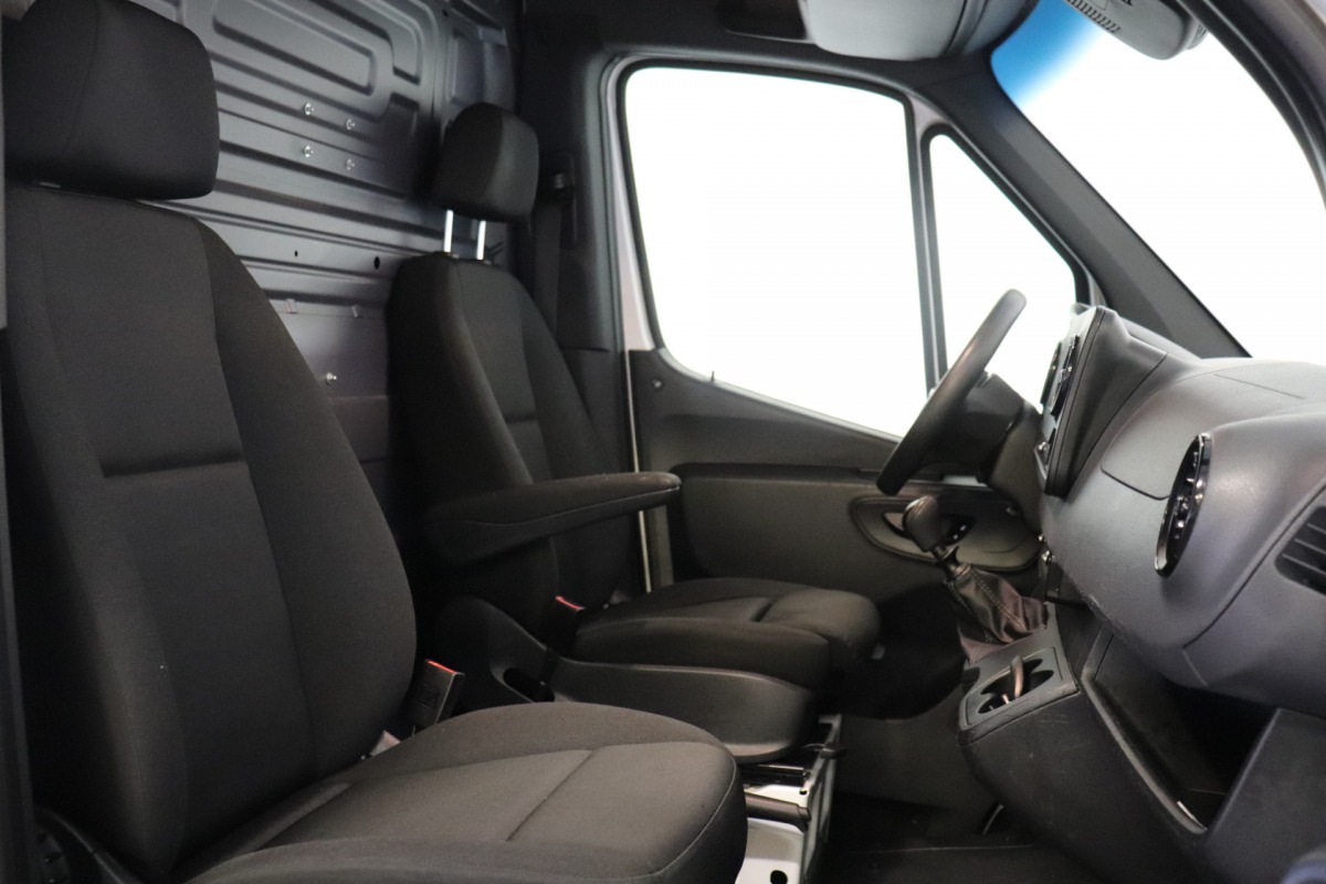 Mercedes-Benz Sprinter 311 2.2 CDI L2H2 EURO 6 - A/C Climate - Camera - €16.900,- Excl. Mercedes-Benz Sprinter 311 2.2 CDI L2H2 EURO 6 - A/C Climate - Camera - €16.900,- Excl.