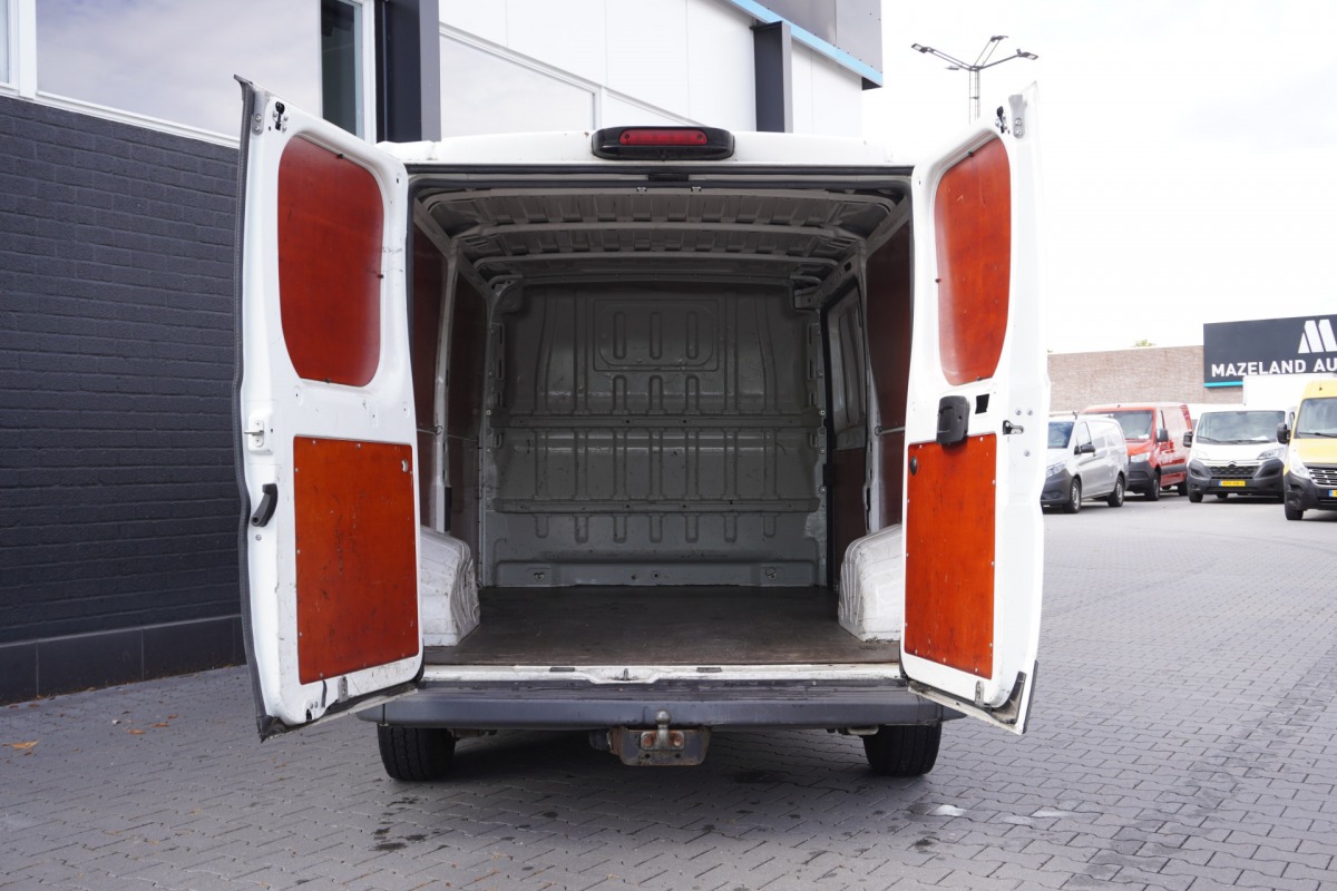 Peugeot Boxer 2.2 HDI 130PK L2H1 - Airco - Cruise - Camera - € 4.950,- Excl. Peugeot Boxer 2.2 HDI 130PK L2H1 - Airco - Cruise - Camera - € 4.950,- Excl.