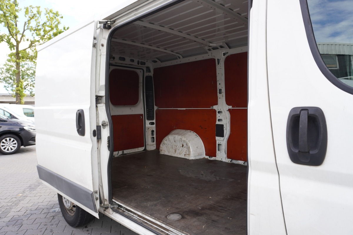 Peugeot Boxer 2.2 HDI 130PK L2H1 - Airco - Cruise - Camera - € 4.950,- Excl. Peugeot Boxer 2.2 HDI 130PK L2H1 - Airco - Cruise - Camera - € 4.950,- Excl.