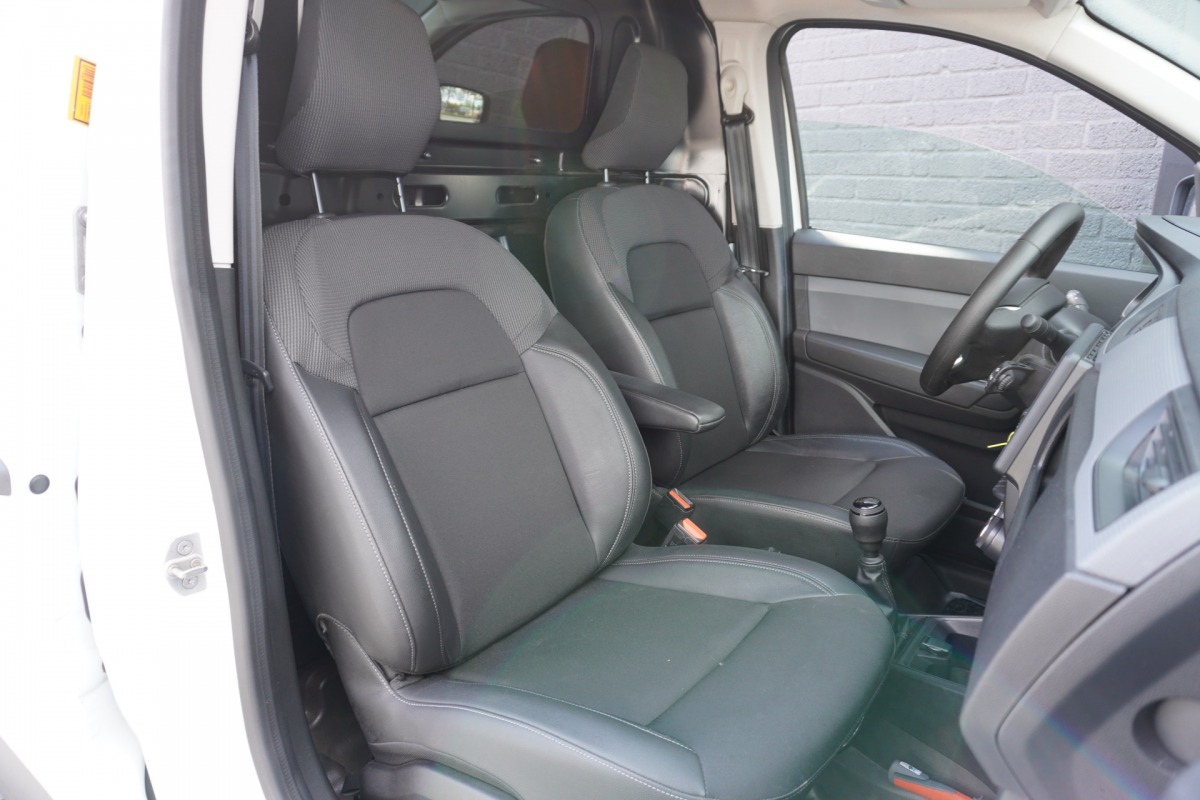 Renault Express 1.5 dCi EURO 6 Airco - Carplay - Cruise - €11.950,- Excl. Renault Express 1.5 dCi EURO 6 Airco - Carplay - Cruise - €11.950,- Excl.