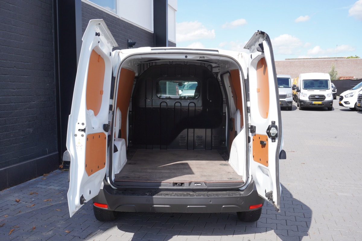 Renault Express 1.5 dCi EURO 6 Airco - Carplay - Cruise - €11.950,- Excl. Renault Express 1.5 dCi EURO 6 Airco - Carplay - Cruise - €11.950,- Excl.