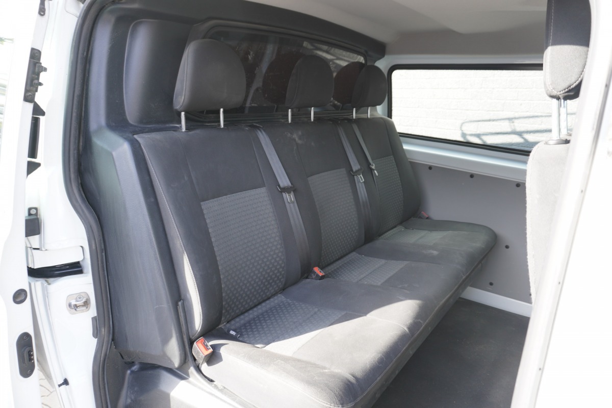 Ford Transit Custom 2.0 TDCI Dubbel Cabine L2H2 EURO 6 - Airco - Cruise - PDC - €19.900,- Excl. Ford Transit Custom 2.0 TDCI Dubbel Cabine L2H2 EURO 6 - Airco - Cruise - PDC - €19.900,- Excl.