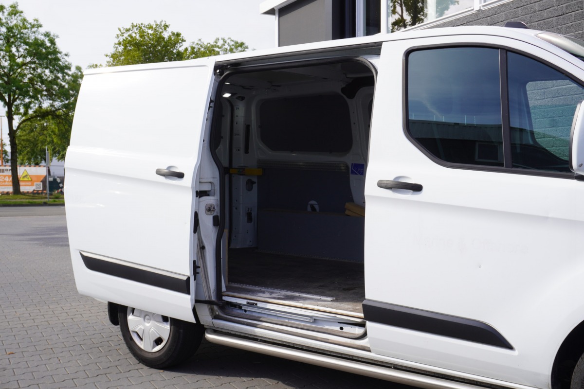 Ford Transit Custom 2.0 TDCI EURO 6 - Airco - Navi - Cruise - €13.900,- Excl.