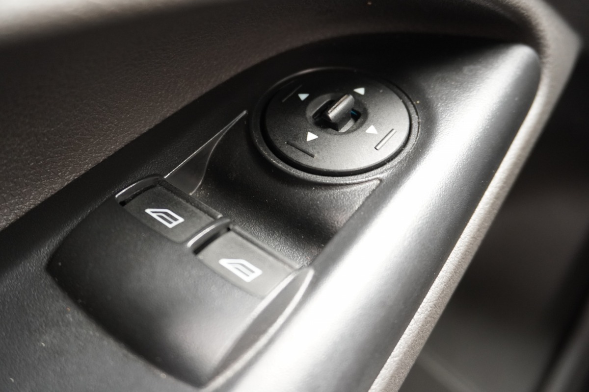 Ford Transit Connect 1.5 EcoBlue 100PK EURO 6 - Airco - Navi - Cruise - €12.950,- Excl. Ford Transit Connect 1.5 EcoBlue 100PK EURO 6 - Airco - Navi - Cruise - €12.950,- Excl.