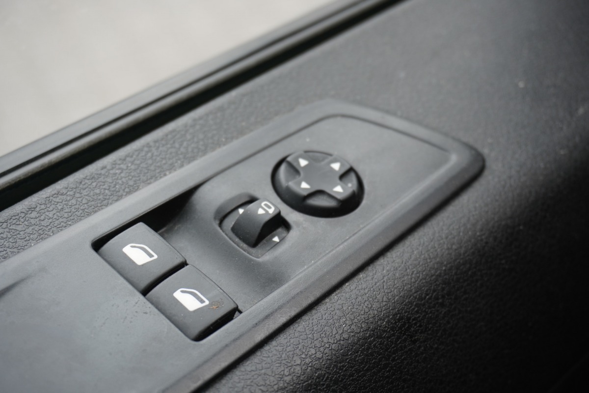 Peugeot Expert 2.0 BlueHDI 180PK Automaat L2 EURO 6 - Airco - Navi - Cruise - €15.950,- Excl. Peugeot Expert 2.0 BlueHDI 180PK Automaat L2 EURO 6 - Airco - Navi - Cruise - €15.950,- Excl.