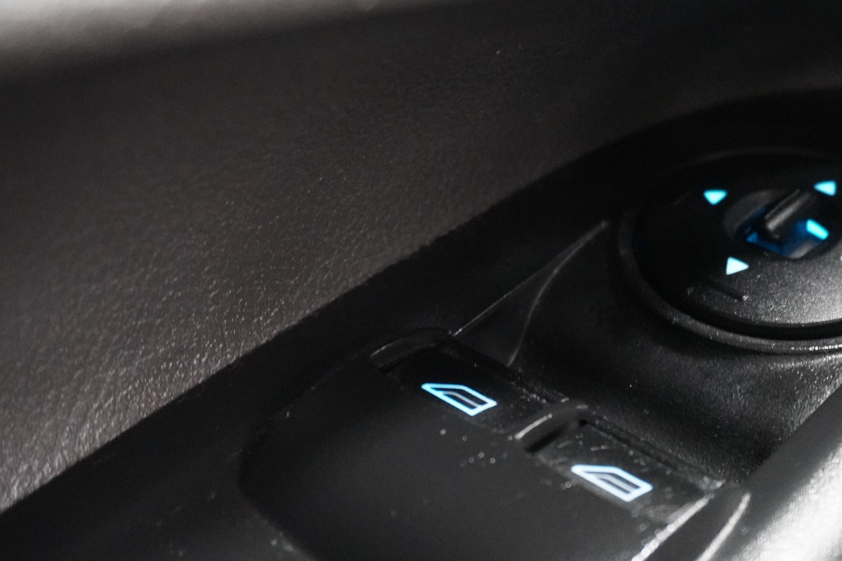 Ford Transit Connect 1.5 EcoBlue L2 2x Schuifdeur 100PK EURO 6 - Airco - Navi - Cruise - €11.900,- Excl. Ford Transit Connect 1.5 EcoBlue L2 2x Schuifdeur 100PK EURO 6 - Airco - Navi - Cruise - €11.900,- Excl.