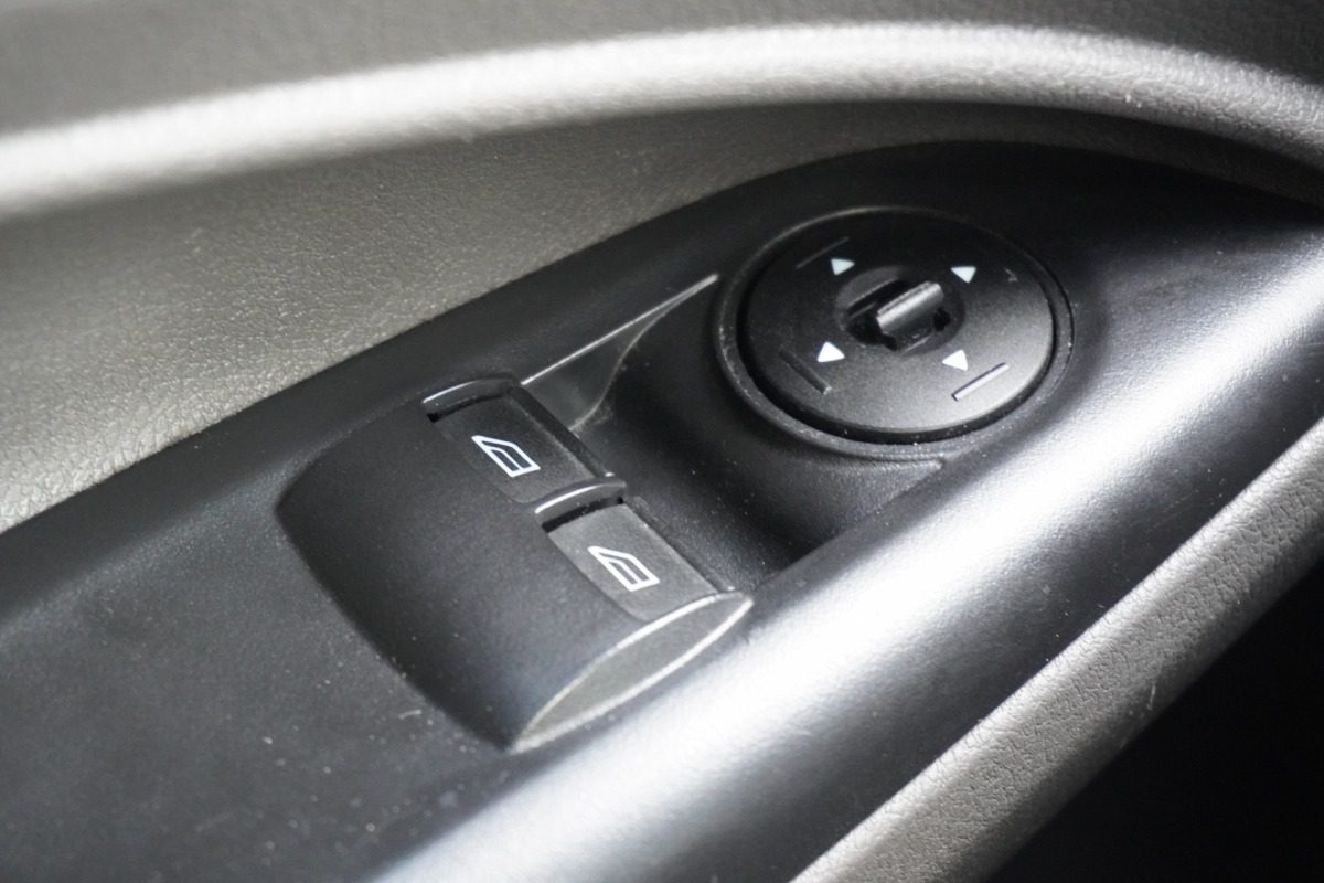 Ford Transit Connect 1.5 EcoBlue L2 2x Schuifdeur 100PK EURO 6 - Airco - Navi - Camera - €12.900,- Excl. Ford Transit Connect 1.5 EcoBlue L2 2x Schuifdeur 100PK EURO 6 - Airco - Navi - Camera - €12.900,- Excl.