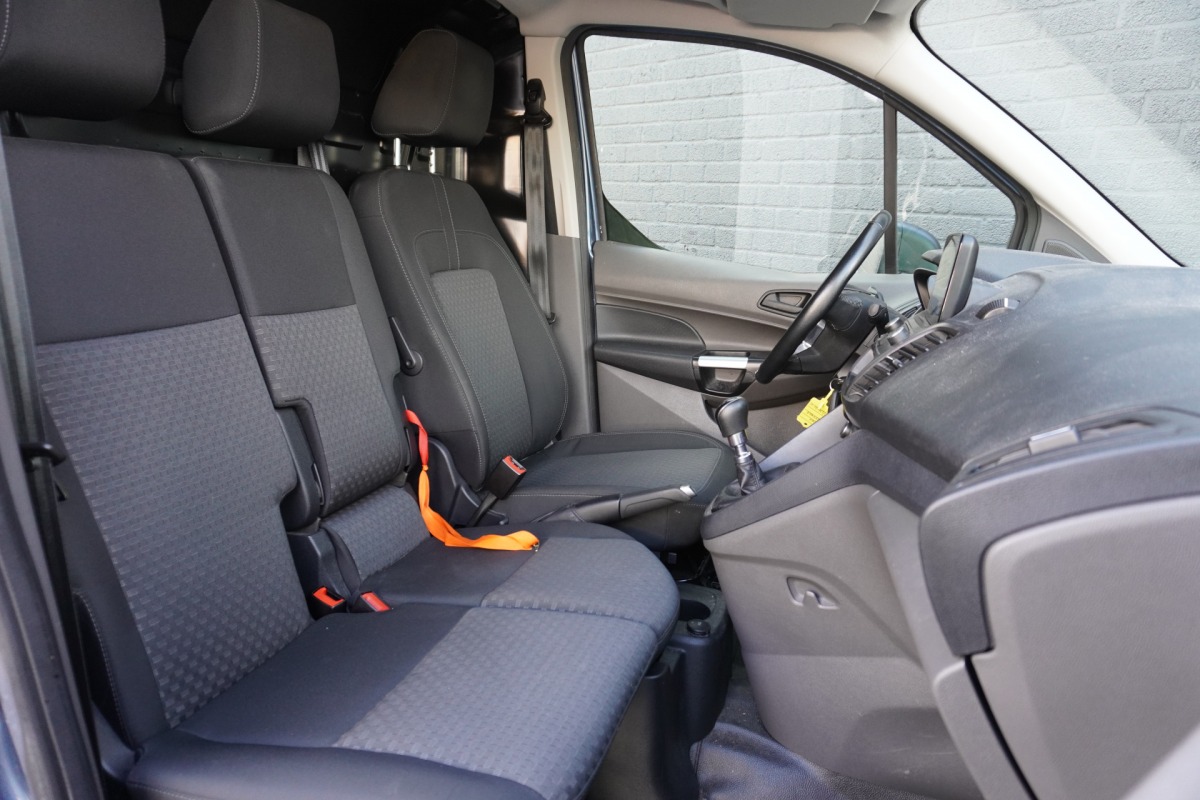 Ford Transit Connect 1.5 EcoBlue 100PK L2 EURO 6 - Airco - Navi - Cruise - €12.900,- Excl. Ford Transit Connect 1.5 EcoBlue 100PK L2 EURO 6 - Airco - Navi - Cruise - €12.900,- Excl.