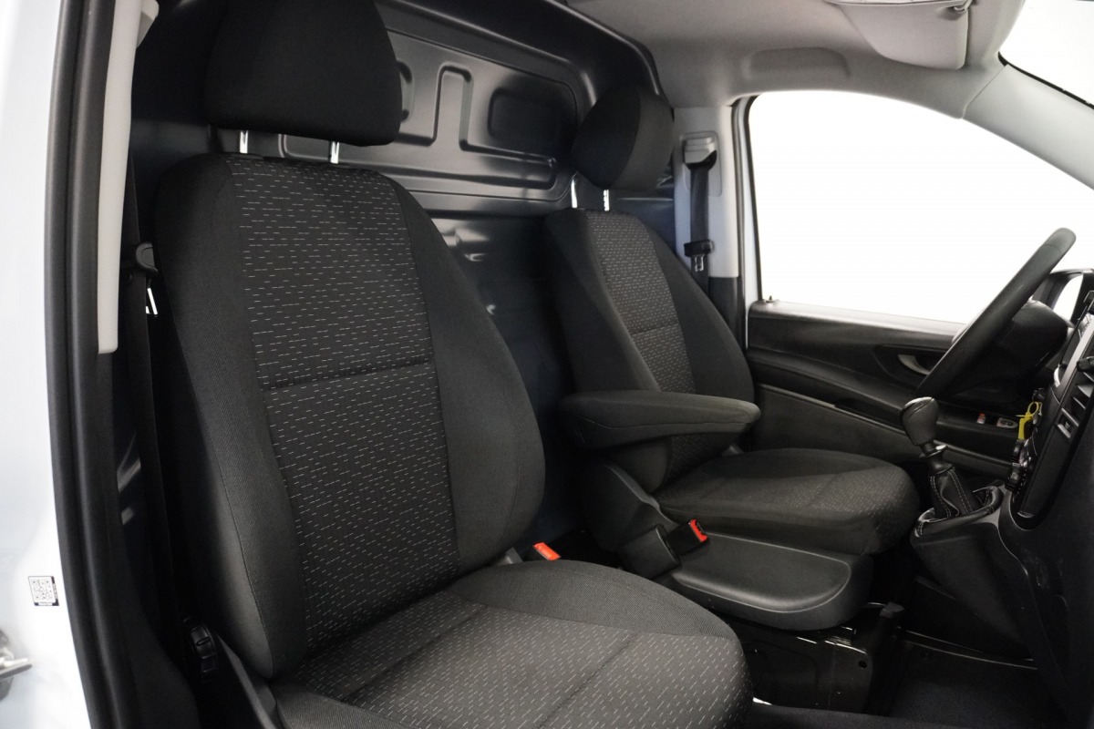 Mercedes-Benz Vito 110 CDI Lang EURO 6 - Airco - Cruise - Trekhaak - €15.900,- Excl.