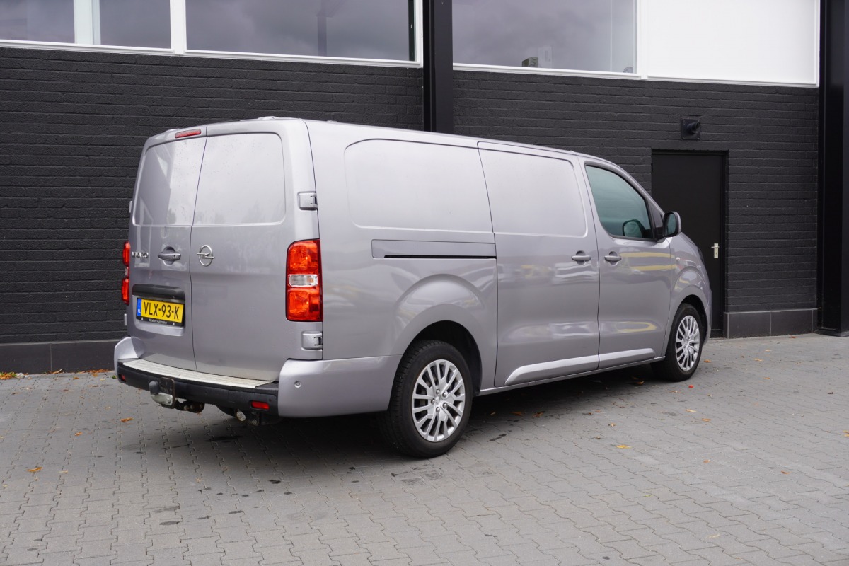 Opel Vivaro 2.0 CDTI L3 123PK EURO 6 - Airco - Navi - Cruise - €14.900,- Excl. Opel Vivaro 2.0 CDTI L3 123PK EURO 6 - Airco - Navi - Cruise - €14.900,- Excl.