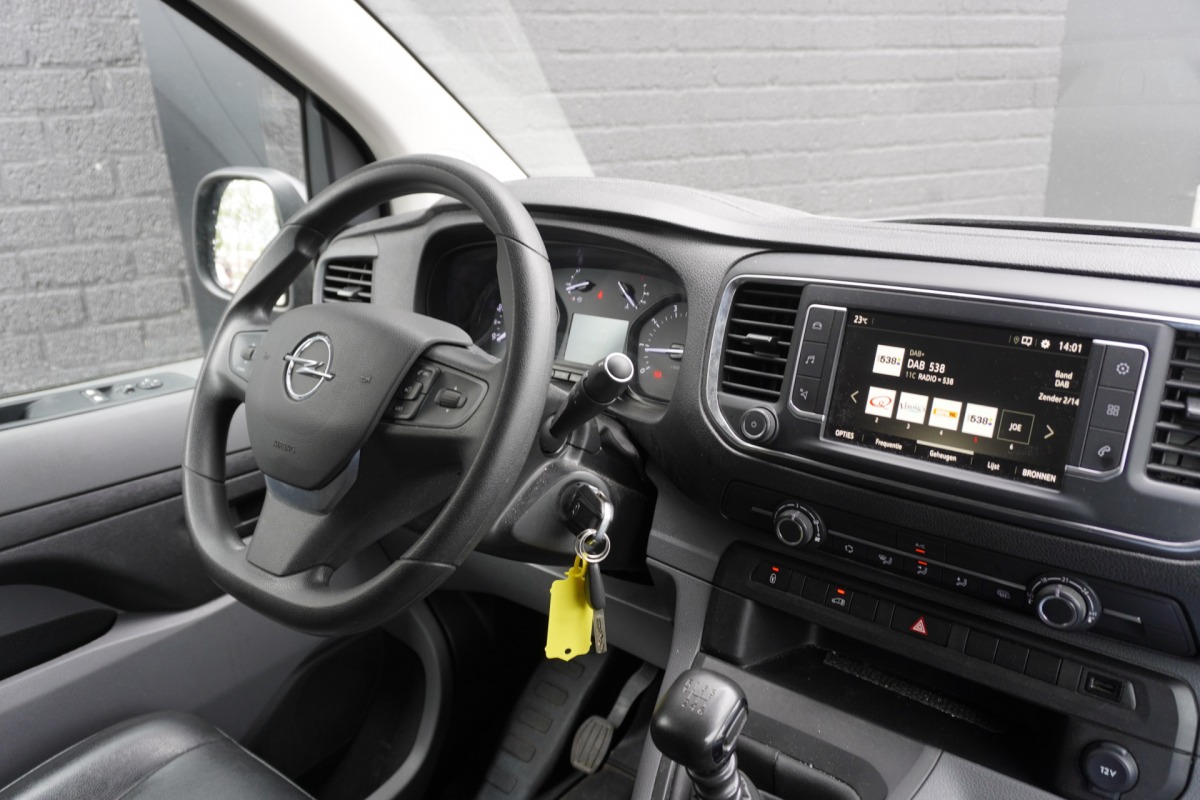 Opel Vivaro 2.0 CDTI L3 123PK EURO 6 - Airco - Navi - Cruise - €14.900,- Excl. Opel Vivaro 2.0 CDTI L3 123PK EURO 6 - Airco - Navi - Cruise - €14.900,- Excl.