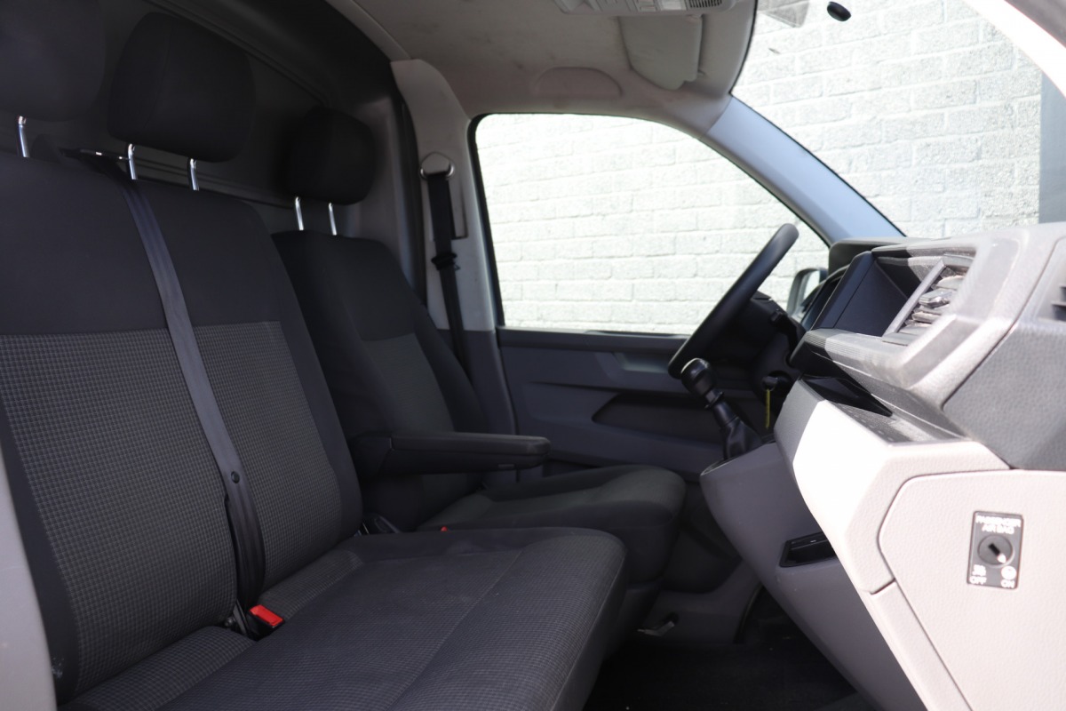 Volkswagen Transporter 2.0 TDI EURO 6 - Airco - Cruise - Carkit - €14.950,- Excl. Volkswagen Transporter 2.0 TDI EURO 6 - Airco - Cruise - Carkit - €14.950,- Excl.